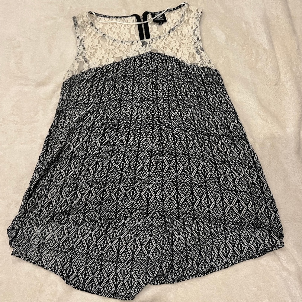 BOBEAU black and white pattern size M tank